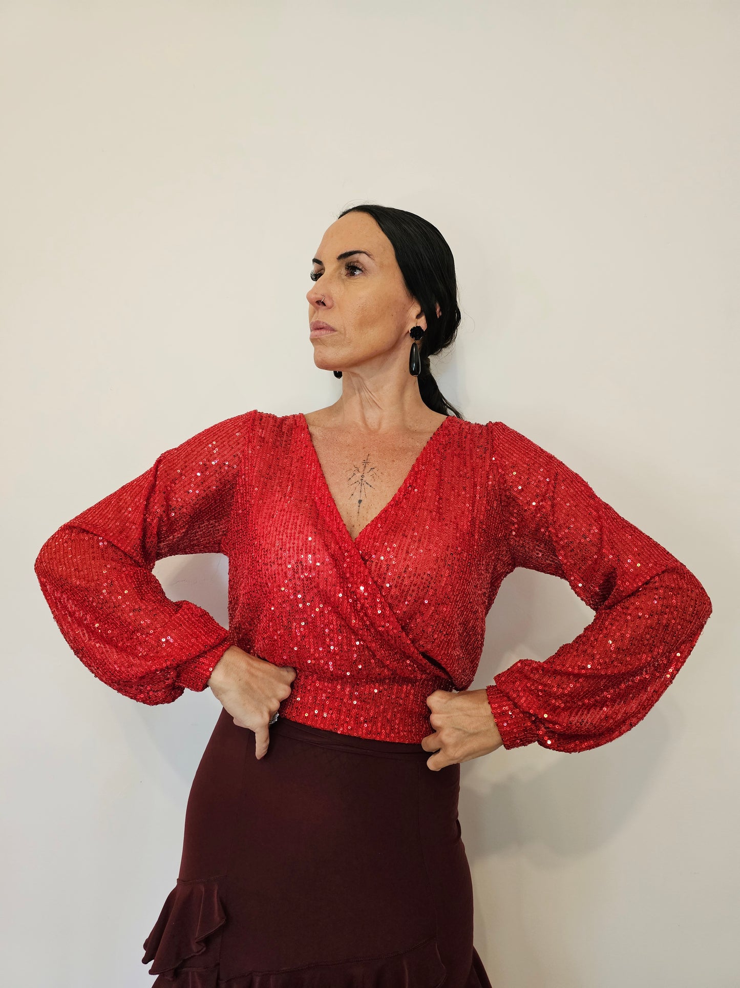 Top cruzado con lentejuelas