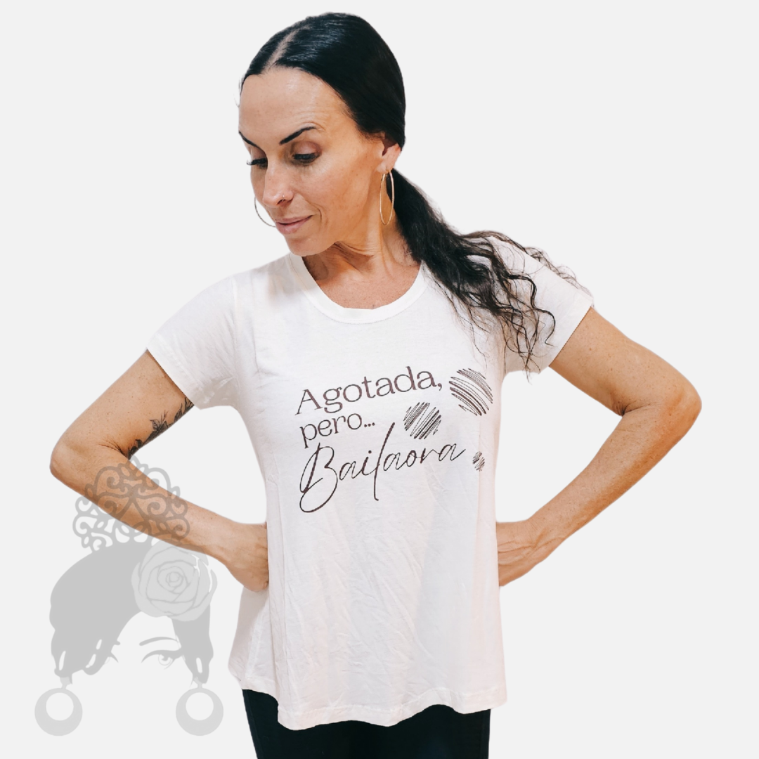 Camiseta Agotada Pero Bailando